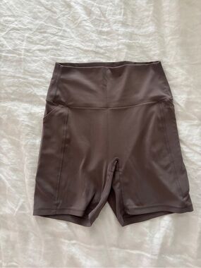 Uniqlo Women's Purple-Brown High-Rise Bike Shorts